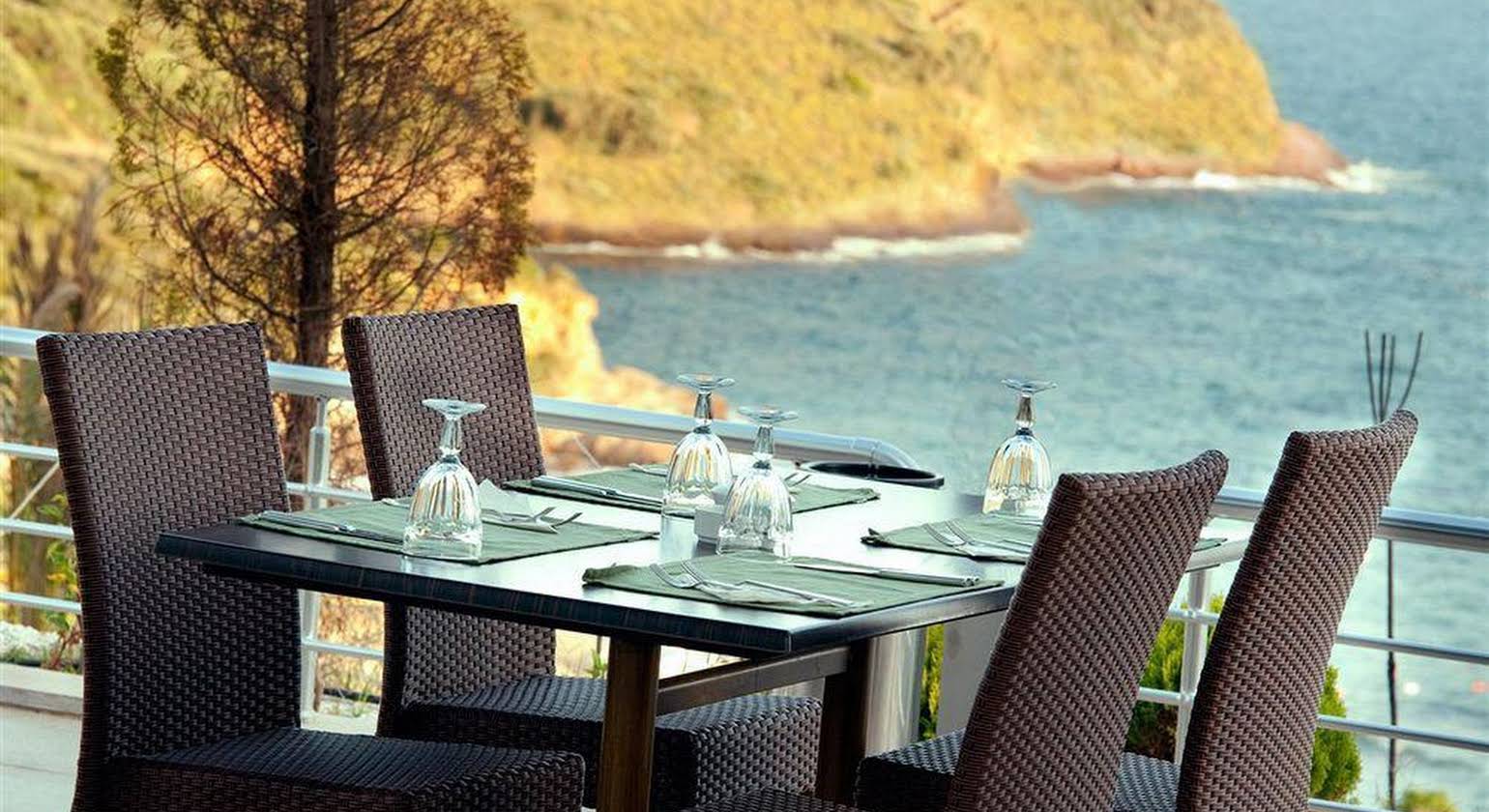 Aria Claros Beach &amp; Spa Resort